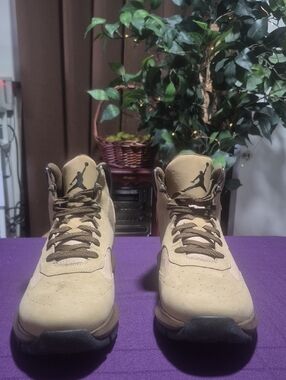 Jordan Men's Tan/Brown High-Top Sneakers